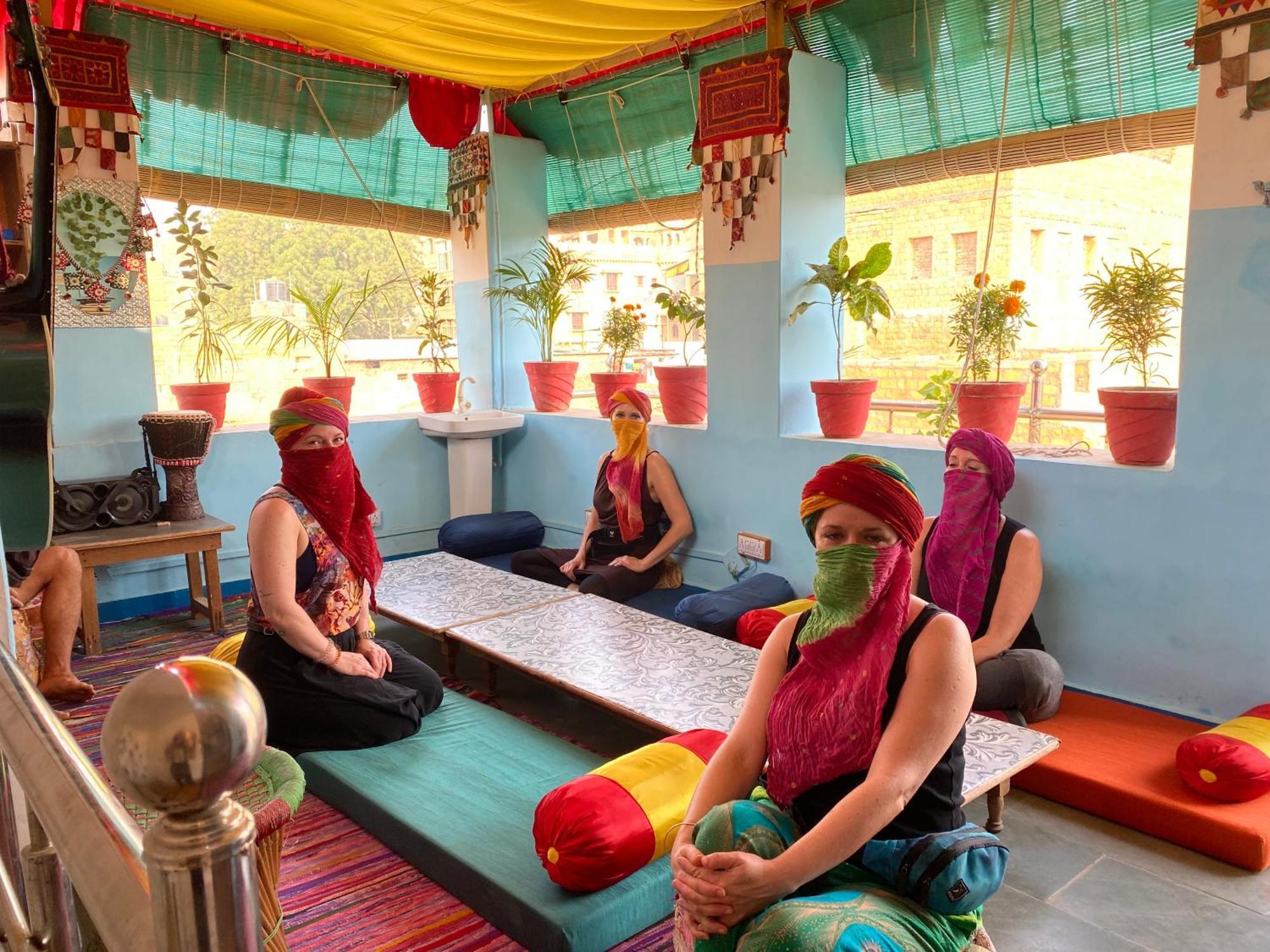 Blue Eye Hostel ジャイサルメール エクステリア 写真