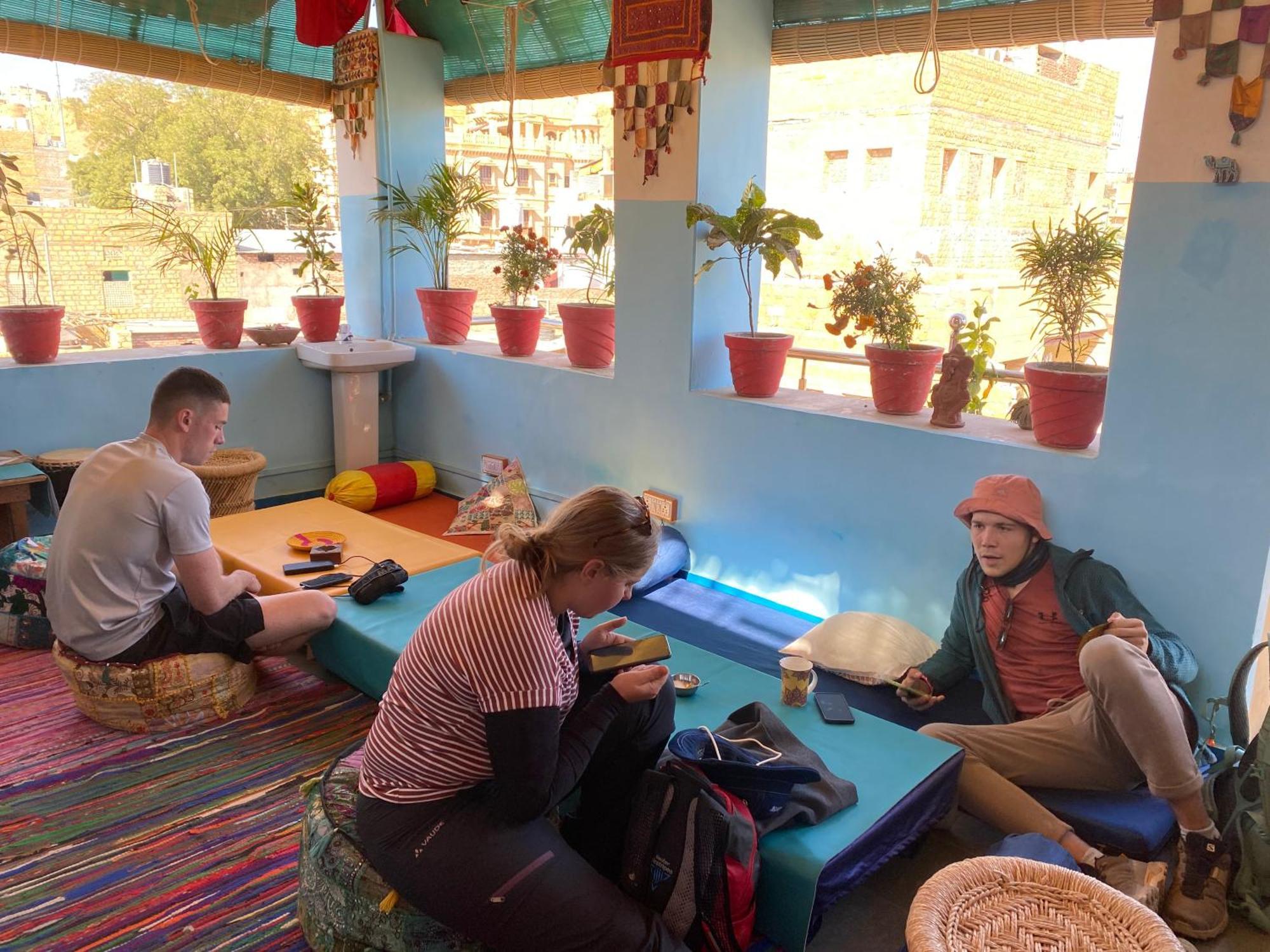 Blue Eye Hostel ジャイサルメール エクステリア 写真