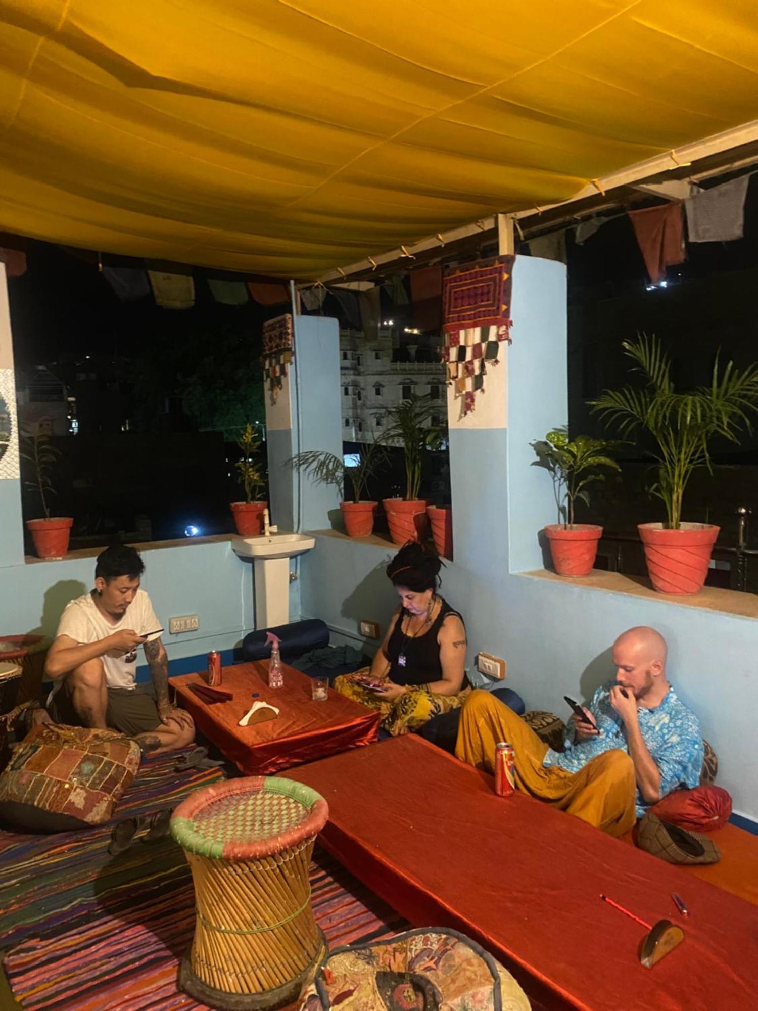 Blue Eye Hostel ジャイサルメール エクステリア 写真