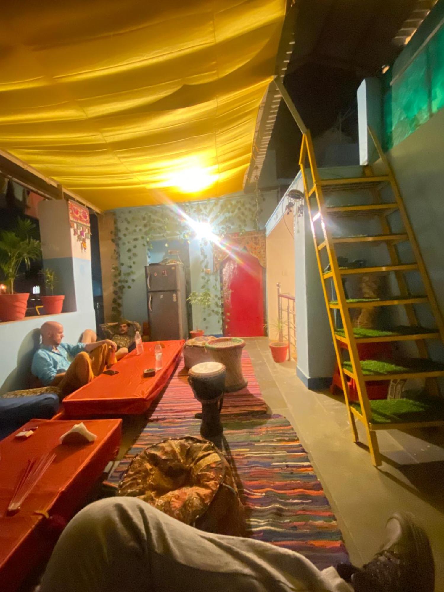 Blue Eye Hostel ジャイサルメール エクステリア 写真